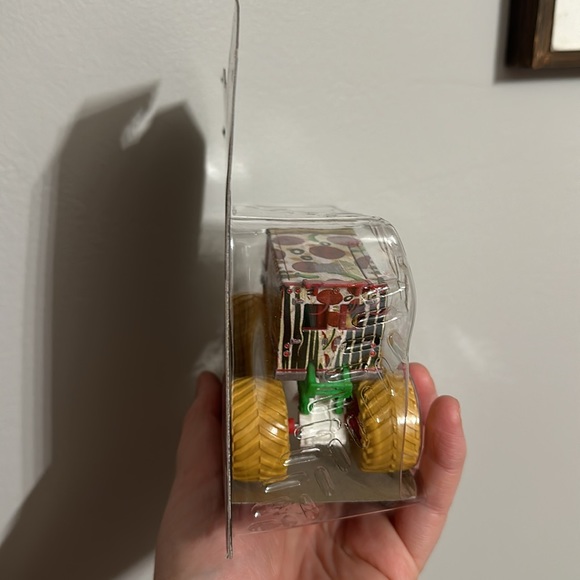 Monster Jam Pizza Slicer - Picture 4 of 4